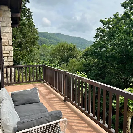 Traditional Basque House With Pool Casa vacanze *